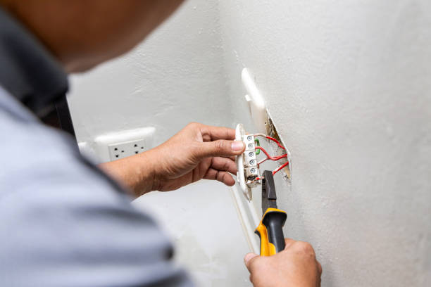 Best Commercial Electrician Services  in Fort Pierce, FL